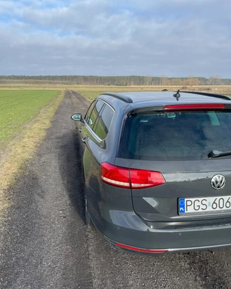 Volkswagen Passat cena 51500 przebieg: 318000, rok produkcji 2015 z Poniec małe 22